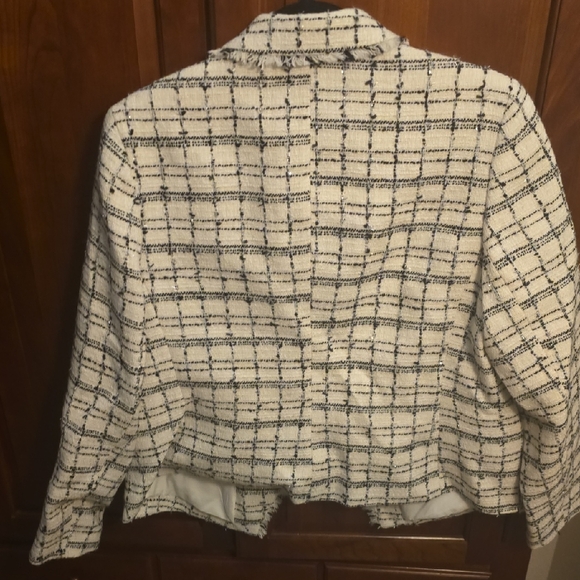 Jacket - Picture 8 of 14